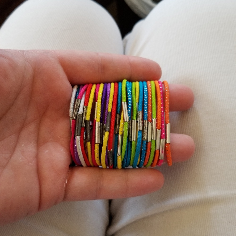 Hair ties - Picture 4 of 5
